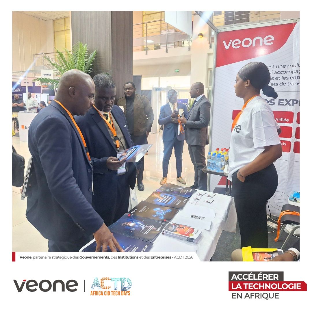 Échanges avec les visiteurs sur le stand VEONE lors de l'Africa CIO Tech Days 2026